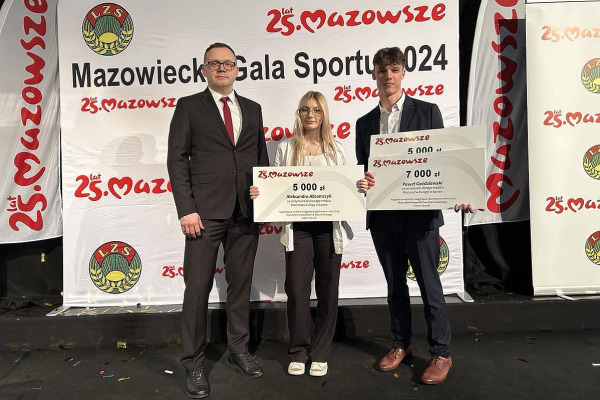Ola Abramczyk i Paweł Goździewski z nagrodami