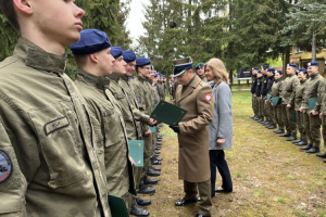Kadeci wojskowych klas mundurowych z certyfikatami (zdjęcia)
